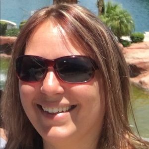 Meet your Posher, Julie